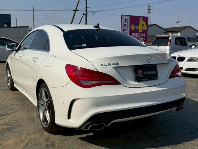 ＣＬＡクラス ＣＬＡ１８０　ＡＭＧライン　純正ナビ　レーダーセーフティパッケージ　パークトロニック　アクティブパーキングアシスト　シートヒーター　ＴＶ　バックモニター　ＨＩＤヘッドランプ　純正１８ＡＷ　ロゴ入ブレーキキャリパー　パドルシフト（8枚目）