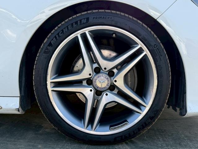 ＣＬＡクラス ＣＬＡ１８０　ＡＭＧライン　純正ナビ　レーダーセーフティパッケージ　パークトロニック　アクティブパーキングアシスト　シートヒーター　ＴＶ　バックモニター　ＨＩＤヘッドランプ　純正１８ＡＷ　ロゴ入ブレーキキャリパー　パドルシフト（62枚目）