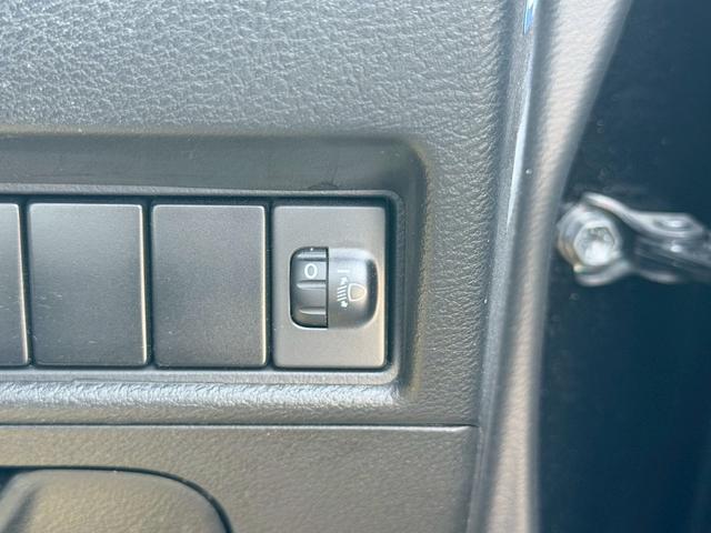 ソリオ G ナビ バックモニター パワースライドドア シートヒーター TV DVD再生 オートライト プッシュスタート SRSエアバック マット バイザー ISOFIX ソケット アームレスト リアワイパー 禁煙(33枚目)