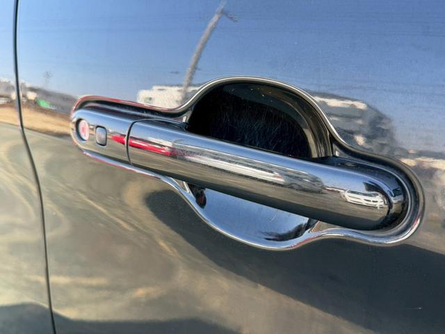 ソリオ G ナビ バックモニター パワースライドドア シートヒーター TV DVD再生 オートライト プッシュスタート SRSエアバック マット バイザー ISOFIX ソケット アームレスト リアワイパー 禁煙(41枚目)