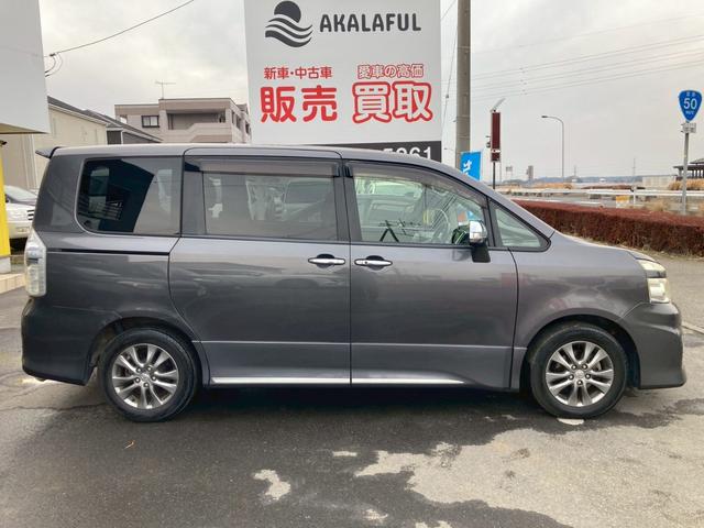 ヴォクシー ZS 煌II 純正ナビ バックモニター 両側パワースライドドア TV HIDヘッドランプ プッシュスタート 純正16AW オートエアコン リアクーラー イモビライザー マット バイザー 禁煙車 パドルシフト ETC(5枚目)