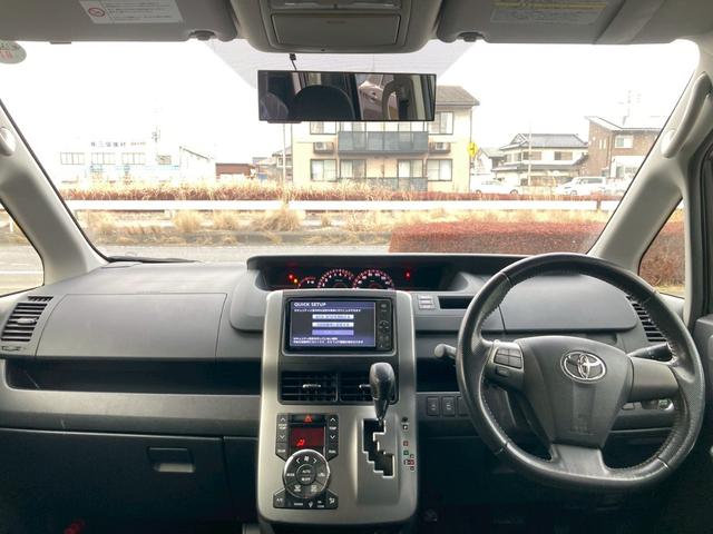 ヴォクシー ZS 煌II 純正ナビ バックモニター 両側パワースライドドア TV HIDヘッドランプ プッシュスタート 純正16AW オートエアコン リアクーラー イモビライザー マット バイザー 禁煙車 パドルシフト ETC(18枚目)