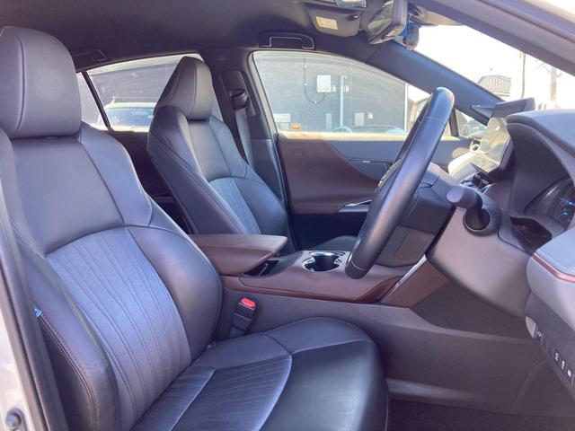 ハリアーハイブリッド Ｚ　モデリスタエアロ（Ｆ・Ｓ・Ｒ）純正１２．３型ナビ　パノラミックビューモニター　ＪＢＬプレミアムサウンド　ブラインドスポットモニター　セーフティセンス　パワーバックドア　ＨＵＤ　デジタルインナーミラー（10枚目）