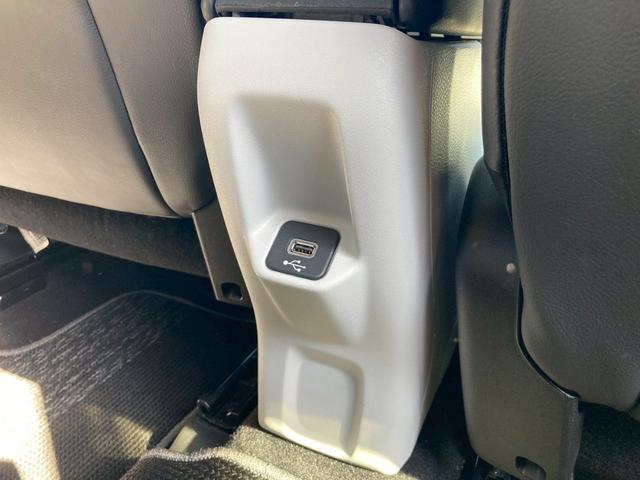 ジープ・レネゲード リミテッド　メーカー８．４型ナビ　レザーシート　バックモニター　アダプティブクルーズコントロール　ＬＥＤヘッドランプ　　シートヒーター　パワーシート　ルーフレール　クロームマフラーカッター　ヒーテッドステアリング（49枚目）