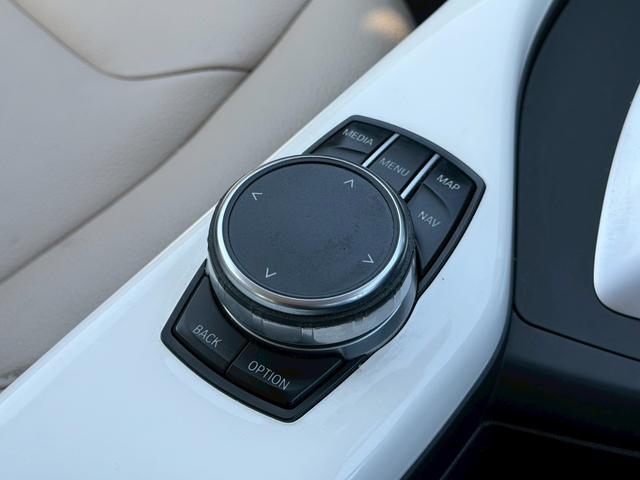 １シリーズ １１８ｉ　ファッショニスタ　メーカーナビ　バックモニター　ベージュレザーシート　アクティブクルーズコントロール　ドライビングアシストパッケージ　パーキングサポートパッケージ　ＬＥＤヘッドランプ　シートヒーター　オートライト　禁煙（25枚目）