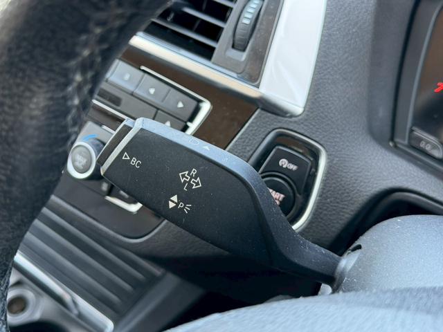 １シリーズ １１８ｉ　ファッショニスタ　メーカーナビ　バックモニター　ベージュレザーシート　アクティブクルーズコントロール　ドライビングアシストパッケージ　パーキングサポートパッケージ　ＬＥＤヘッドランプ　シートヒーター　オートライト　禁煙（30枚目）