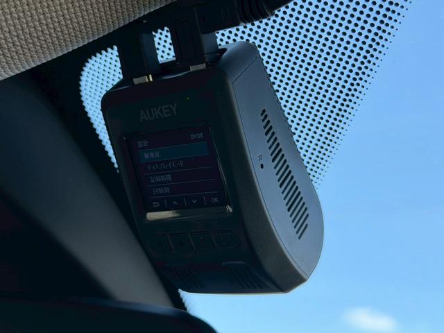 １シリーズ １１８ｉ　ファッショニスタ　メーカーナビ　バックモニター　ベージュレザーシート　アクティブクルーズコントロール　ドライビングアシストパッケージ　パーキングサポートパッケージ　ＬＥＤヘッドランプ　シートヒーター　オートライト　禁煙（33枚目）