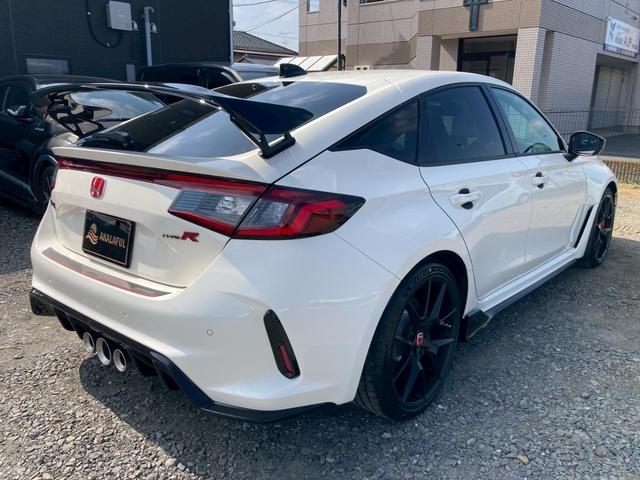 シビック タイプＲ　純正９型ディスプレイナビ　ホンダセンシング　バックモニター　ドライブモードスイッチ　フルＬＥＤヘッドランプ　ブラックリアスポイラー　地デジＴＶ　純正１９ＡＷ　レッドブレーキキャリパー　ワイヤレス充電器（7枚目）