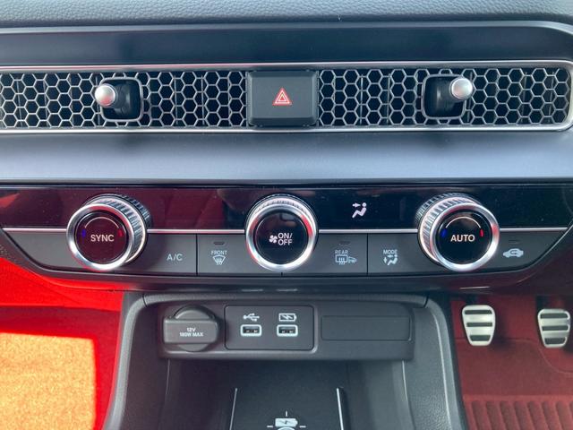 シビック タイプＲ　純正９型ディスプレイナビ　ホンダセンシング　バックモニター　ドライブモードスイッチ　フルＬＥＤヘッドランプ　ブラックリアスポイラー　地デジＴＶ　純正１９ＡＷ　レッドブレーキキャリパー　ワイヤレス充電器（30枚目）