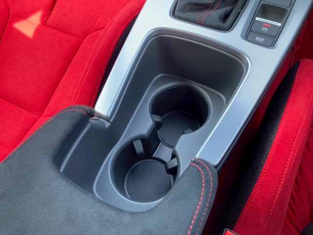 シビック タイプＲ　純正９型ディスプレイナビ　ホンダセンシング　バックモニター　ドライブモードスイッチ　フルＬＥＤヘッドランプ　ブラックリアスポイラー　地デジＴＶ　純正１９ＡＷ　レッドブレーキキャリパー　ワイヤレス充電器（34枚目）
