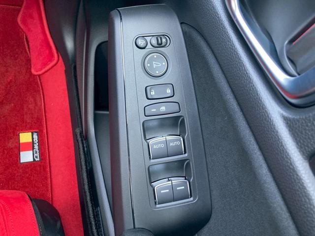 シビック タイプＲ　純正９型ディスプレイナビ　ホンダセンシング　バックモニター　ドライブモードスイッチ　フルＬＥＤヘッドランプ　ブラックリアスポイラー　地デジＴＶ　純正１９ＡＷ　レッドブレーキキャリパー　ワイヤレス充電器（38枚目）