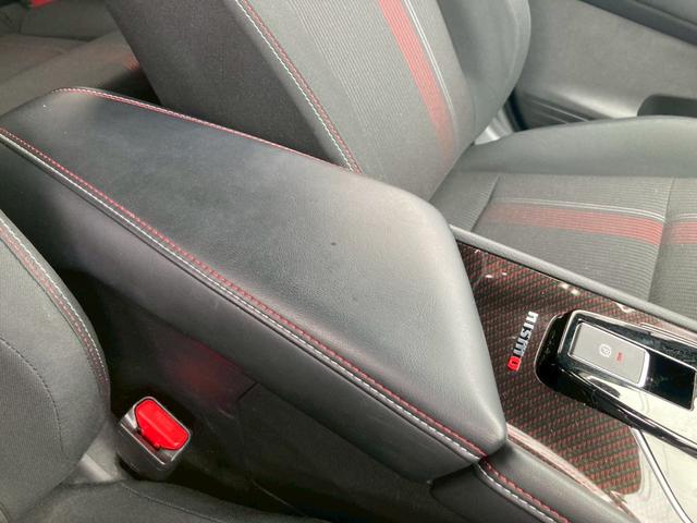 オーラ ニスモ 純正9型コネクトナビ プロパイロット ワイヤレス充電器 寒冷地仕様 インテリジェントアラウンドビューモニター デジタルインナーミラー TV シートヒーター アダプティブLEDヘッドランプ OP2トーン(34枚目)