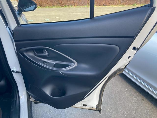 ヤリスクロス ハイブリッドＺ　モデリスタエアロ（Ｆ・Ｓ・Ｒ）　純正８型ディスプレイオーディオ　パノラミックビューモニター　ブラインドスポットモニター　パワーバックドア　セーフティセンス　フルＬＥＤヘッドランプ　シートヒーター　禁煙（45枚目）