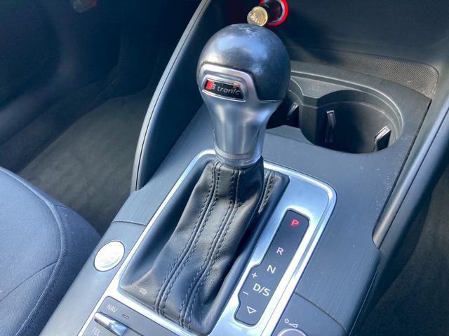 Ａ３ スポーツバック１．４ＴＦＳＩ　メーカーナビ（ＭＮＩナビゲーションパッケージ）　コンビニエンスパッケージ　バックモニター　ＨＩＤヘッドランプ　オートエアコン　純正１６ＡＷ　革巻きステアリングホイール　リアスポイラー　禁煙車（34枚目）