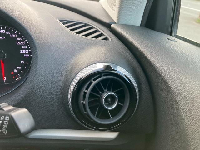 Ａ３ スポーツバック１．４ＴＦＳＩ　メーカーナビ（ＭＮＩナビゲーションパッケージ）　コンビニエンスパッケージ　バックモニター　ＨＩＤヘッドランプ　オートエアコン　純正１６ＡＷ　革巻きステアリングホイール　リアスポイラー　禁煙車（41枚目）