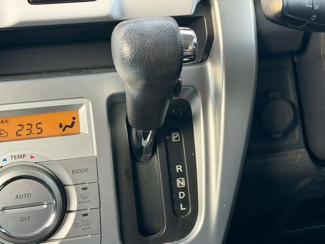 ハスラー Ｇ　ナビ　レーダーブレーキサポート　バックモニター　ＴＶ　シートヒーター　プッシュスタート　スマートキー　オートエアコン　シートバックテーブル　禁煙車　バニティミラー　シートリフター　後席スライドシート（25枚目）