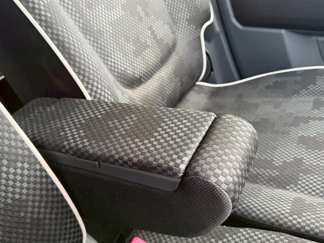 ハスラー Ｇ　ナビ　レーダーブレーキサポート　バックモニター　ＴＶ　シートヒーター　プッシュスタート　スマートキー　オートエアコン　シートバックテーブル　禁煙車　バニティミラー　シートリフター　後席スライドシート（39枚目）