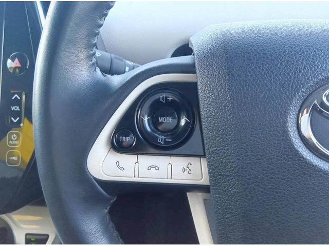ソーラー充電システム付きのプリウスＰＨＶ入庫致しました！状態もおススメ出来る車両です！自信の安心価格設定になっておりますのでお早めにお問い合わせ下さい！早い者勝ちの１台です！全国対応可能となります！