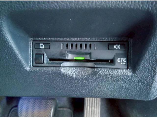 ソーラー充電システム付きのプリウスＰＨＶ入庫致しました！状態もおススメ出来る車両です！自信の安心価格設定になっておりますのでお早めにお問い合わせ下さい！早い者勝ちの１台です！全国対応可能となります！