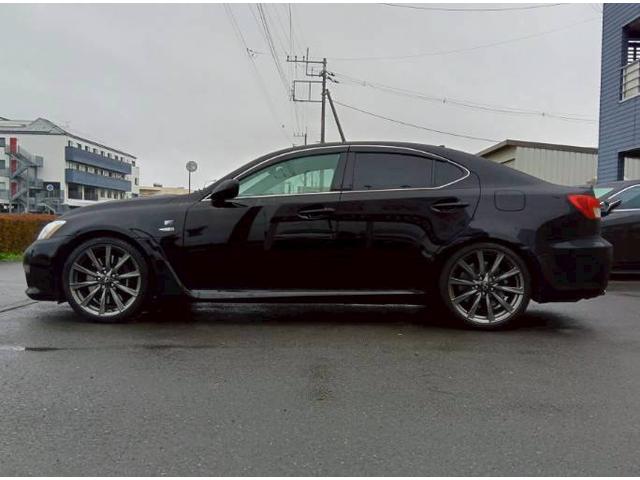 サンルーフ！マークレビンソンサラウンド！プリクラッシュセーフティシステム！レーダークルーズコントロール等オプション付きでおススメ車両です！自信の安心価格設定になっておりますのでお早めにお問い合わせを！