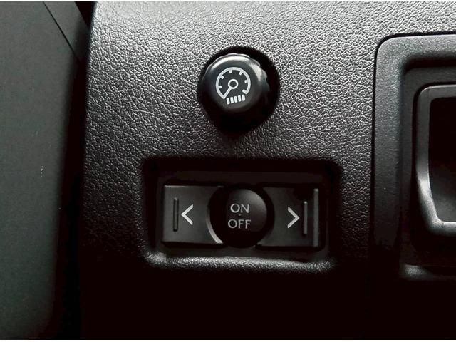 サンルーフ！マークレビンソンサラウンド！プリクラッシュセーフティシステム！レーダークルーズコントロール等オプション付きでおススメ車両です！自信の安心価格設定になっておりますのでお早めにお問い合わせを！