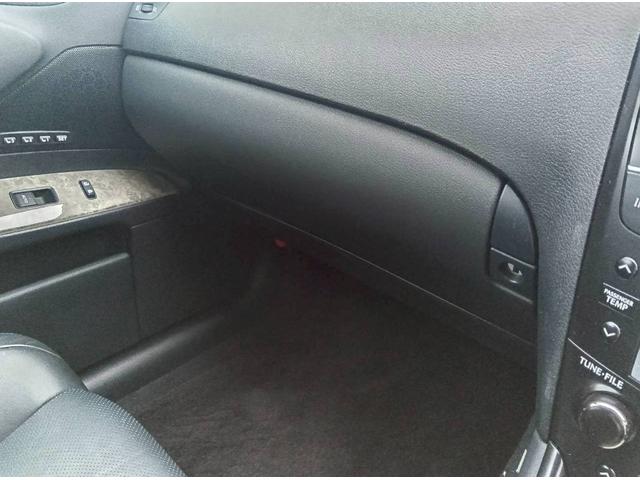 サンルーフ！マークレビンソンサラウンド！プリクラッシュセーフティシステム！レーダークルーズコントロール等オプション付きでおススメ車両です！自信の安心価格設定になっておりますのでお早めにお問い合わせを！