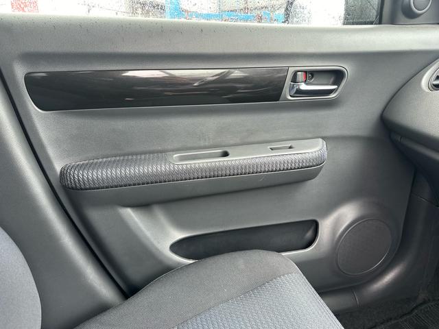 スイフト ＸＧエアロ　５ＭＴ　車検２年付　ＡＢＳ　キーレス（13枚目）