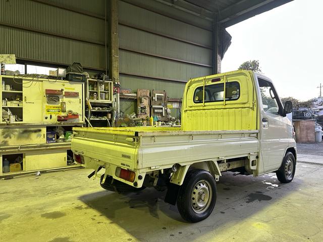 クリッパートラック 　５ＭＴ　エアコン　車検付（5枚目）