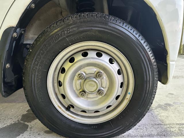 クリッパートラック 　５ＭＴ　エアコン　車検付（10枚目）