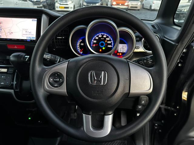 N-BOXカスタム SSパッケージ ナビ/ワンセグTV/バックカメラ/ドラレコ/Bluetooth/シティブレーキアクティブシステム/両側電動スライドドア/シートヒーター/プッシュスタート/フォグランプ/ベンチシート(16枚目)