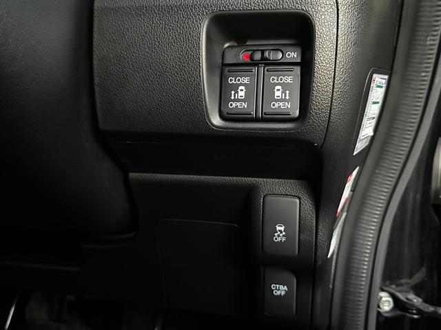 N-BOXカスタム SSパッケージ ナビ/ワンセグTV/バックカメラ/ドラレコ/Bluetooth/シティブレーキアクティブシステム/両側電動スライドドア/シートヒーター/プッシュスタート/フォグランプ/ベンチシート(18枚目)