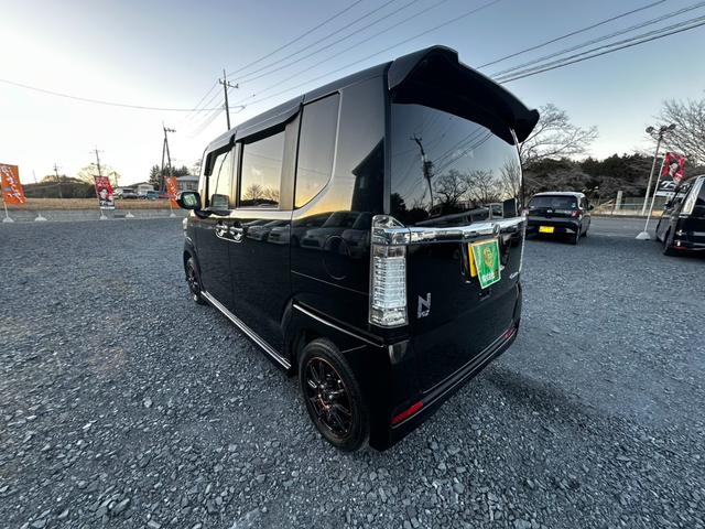 N-BOXカスタム SSパッケージ ナビ/ワンセグTV/バックカメラ/ドラレコ/Bluetooth/シティブレーキアクティブシステム/両側電動スライドドア/シートヒーター/プッシュスタート/フォグランプ/ベンチシート(53枚目)