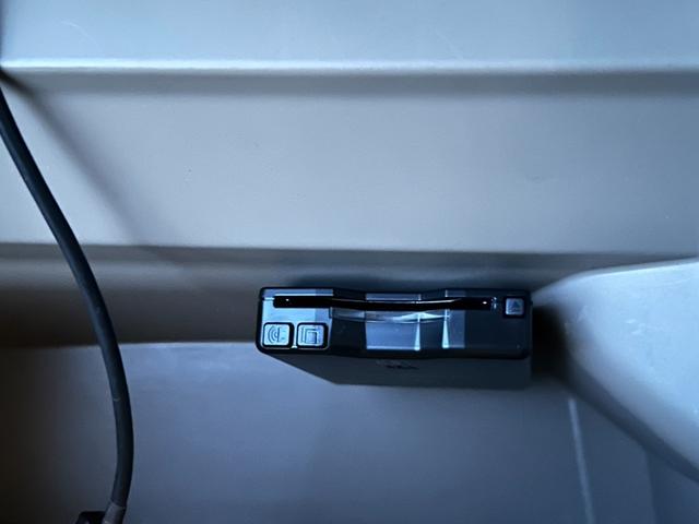 N-BOX G・Lパッケージ ナビ/ワンセグTV/ETC/バックカメラ/Bluetooth/DVD/CD/USB/iPod/両側スライド片側電動ドア/パワーウインドウ/スマートキー/ドアバイザー/レベライザー/電動格納ミラー(4枚目)