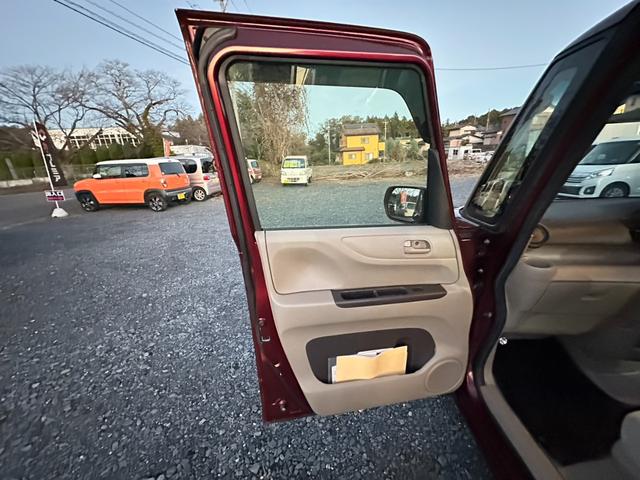 N-BOX G・Lパッケージ ナビ/ワンセグTV/ETC/バックカメラ/Bluetooth/DVD/CD/USB/iPod/両側スライド片側電動ドア/パワーウインドウ/スマートキー/ドアバイザー/レベライザー/電動格納ミラー(41枚目)