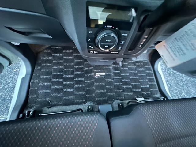 スペーシアカスタム GS デュアルカメラブレーキS ナビ/ワンセグTV/ビルトインETC/定期点検記録簿/DVD/USB/片側電動スライドドア/シートヒーター/レベライザー/フォグランプ/ドアバイザー/アイドリングストップ/衝突被害軽減ブレーキ(21枚目)