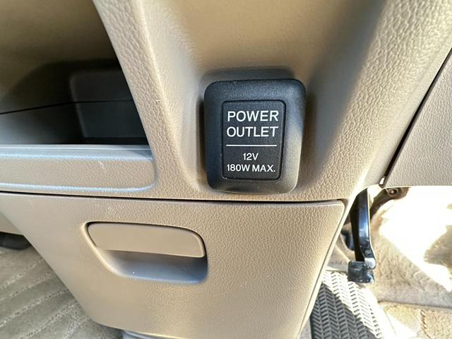 Ｎ－ＢＯＸ Ｇ・Ｌパッケージ　ナビ／ワンセグＴＶ／ＤＶＤ／スマートキー／ドアバイザー／プッシュスタート／パワーウインドウ／両側スライド片側電動ドア／横滑り防止装置／ステアリングスイッチ／アイドリングストップ／ｉＰｏｄ／ＣＤ（16枚目）