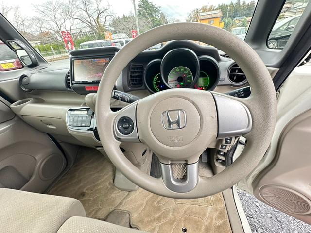 Ｎ－ＢＯＸ Ｇ・Ｌパッケージ　ナビ／ワンセグＴＶ／ＤＶＤ／スマートキー／ドアバイザー／プッシュスタート／パワーウインドウ／両側スライド片側電動ドア／横滑り防止装置／ステアリングスイッチ／アイドリングストップ／ｉＰｏｄ／ＣＤ（19枚目）