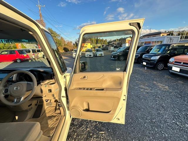 Ｎ－ＢＯＸ Ｇ・Ｌパッケージ　ナビ／ワンセグＴＶ／ＤＶＤ／スマートキー／ドアバイザー／プッシュスタート／パワーウインドウ／両側スライド片側電動ドア／横滑り防止装置／ステアリングスイッチ／アイドリングストップ／ｉＰｏｄ／ＣＤ（29枚目）