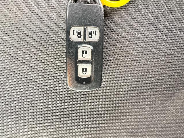 Ｎ－ＢＯＸ＋ ２トーンカラースタイル　Ｇ　ＳＳパッケージ　ナビ／ワンセグＴＶ／ＥＴＣ／バックカメラ／ＤＶＤ／ドアバイザー／両側電動スライドドア／スマートキー／オーバーヘッドコンソール／電動格納ミラー／アイドリングストップ／横滑り防止装置／ｉＰｏｄ／ＣＤ（12枚目）