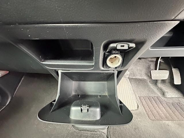 Ｎ－ＢＯＸ＋ ２トーンカラースタイル　Ｇ　ＳＳパッケージ　ナビ／ワンセグＴＶ／ＥＴＣ／バックカメラ／ＤＶＤ／ドアバイザー／両側電動スライドドア／スマートキー／オーバーヘッドコンソール／電動格納ミラー／アイドリングストップ／横滑り防止装置／ｉＰｏｄ／ＣＤ（17枚目）