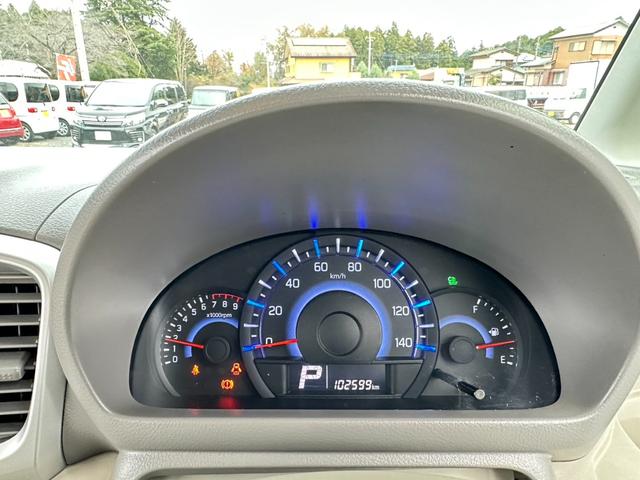 スペーシア Ｘスマートフォン連携ナビ装着車　ナビ／ワンセグＴＶ／ビルトインＥＴＣ／バックカメラ／Ｂｌｕｅｔｏｏｔｈ／スマートキー／両側電動スライドドア／ドアバイザー／オーバーヘッドコンソール／プッシュスタート／電動格納ミラー／パワステ／ＣＤ無（11枚目）