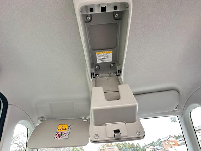 スペーシア Ｘスマートフォン連携ナビ装着車　ナビ／ワンセグＴＶ／ビルトインＥＴＣ／バックカメラ／Ｂｌｕｅｔｏｏｔｈ／スマートキー／両側電動スライドドア／ドアバイザー／オーバーヘッドコンソール／プッシュスタート／電動格納ミラー／パワステ／ＣＤ無（32枚目）