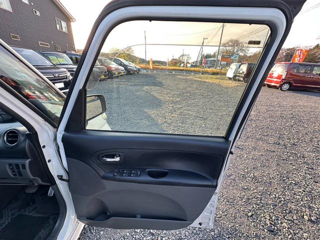 タント カスタムRS ナビ/ワンセグTV/ETC/バックカメラ/スマートキー/片側電動スライドドア/iPod/フォグランプ/ドアバイザー/オーバーヘッドコンソール/パワーウインドウ/パワステ/電動格納ミラー/CD(32枚目)