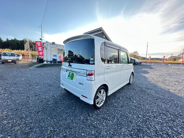 タント カスタムRS ナビ/ワンセグTV/ETC/バックカメラ/スマートキー/片側電動スライドドア/iPod/フォグランプ/ドアバイザー/オーバーヘッドコンソール/パワーウインドウ/パワステ/電動格納ミラー/CD(59枚目)