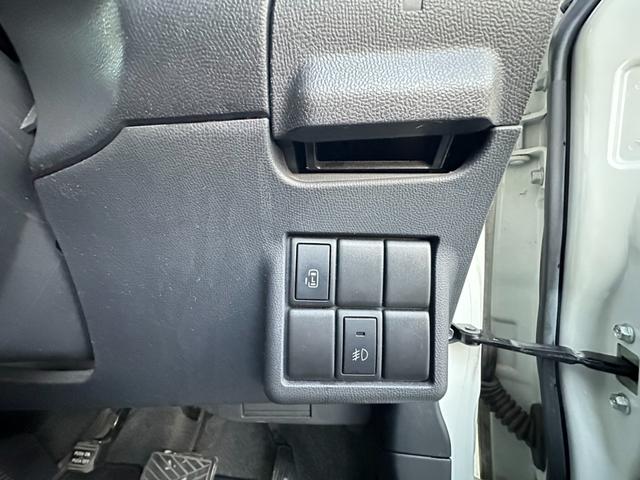 ルークス ハイウェイスター ナビ/ワンセグTV/スマートキー/DVD/両側スライド片側電動ドア/プッシュスタート/フロントフォグランプ/電動格納ミラー/パワーウインドウ/パワーステアリング/iPod/USB/ラジオ(27枚目)