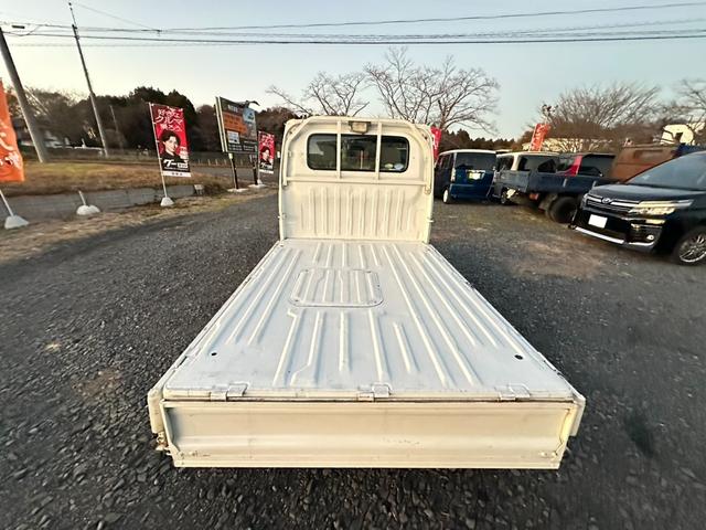 アクティトラック SDX エアコン/パワステ/作業灯/5速/4WD/ラジオ(22枚目)