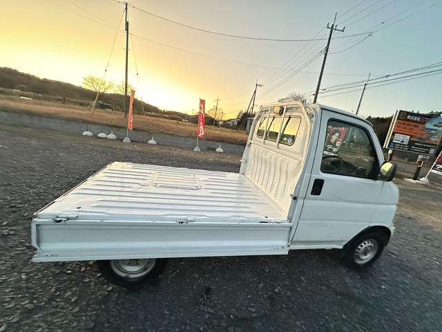 アクティトラック SDX エアコン/パワステ/作業灯/5速/4WD/ラジオ(23枚目)