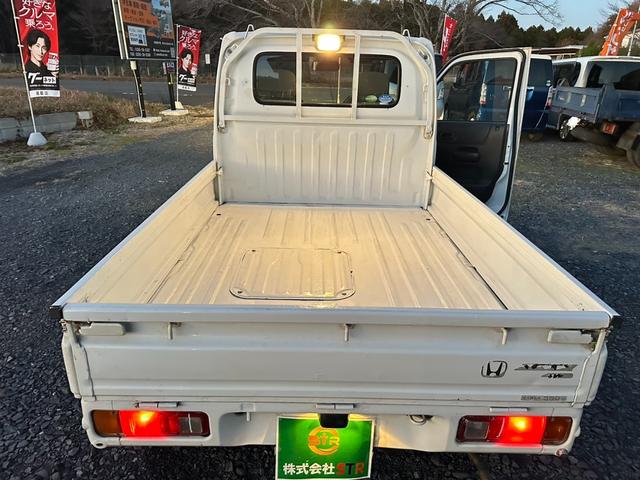 アクティトラック SDX エアコン/パワステ/作業灯/5速/4WD/ラジオ(24枚目)