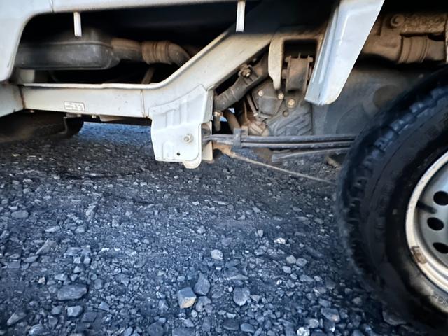 アクティトラック SDX エアコン/パワステ/作業灯/5速/4WD/ラジオ(40枚目)