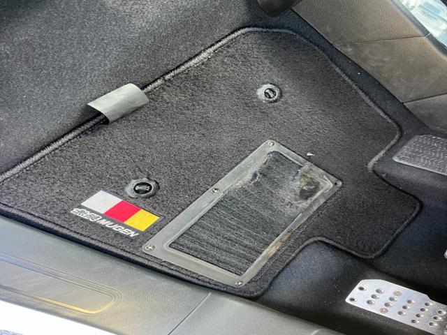 N-ONE プレミアムツアラー パーキングセンサー USB 禁煙車 クルーズコントロール ナビTV エアコン DVD フルセグTV シートヒーター パワーステアリング エアバッグ 4WD ETC 横滑り防止装置(29枚目)